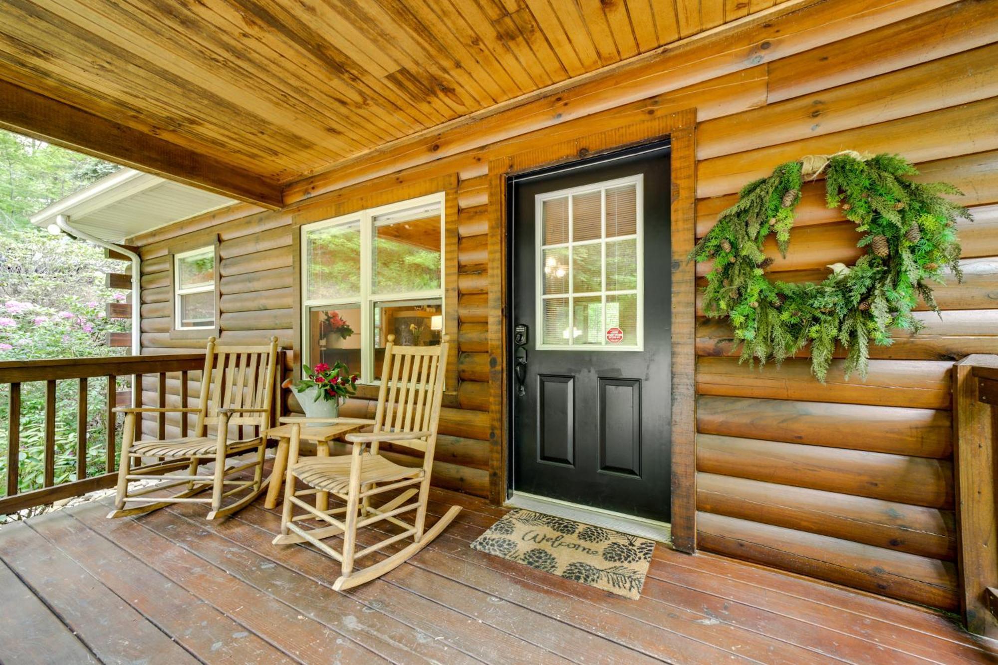 Peaceful Smoky Mountain Cabin With Deck And Fire Pit! وينزفيل، كارولاينا الشمالية المظهر الخارجي الصورة