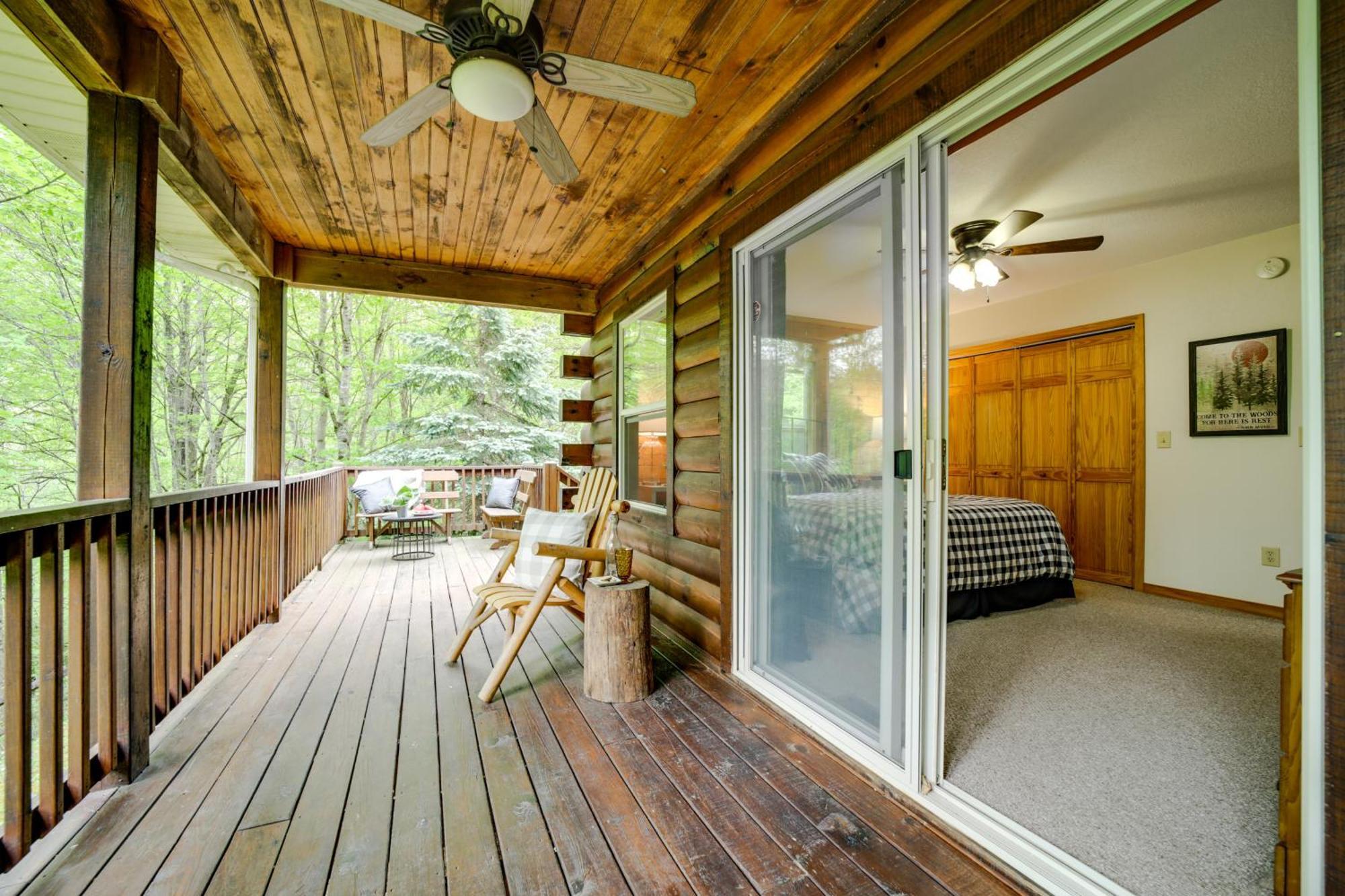 Peaceful Smoky Mountain Cabin With Deck And Fire Pit! وينزفيل، كارولاينا الشمالية المظهر الخارجي الصورة