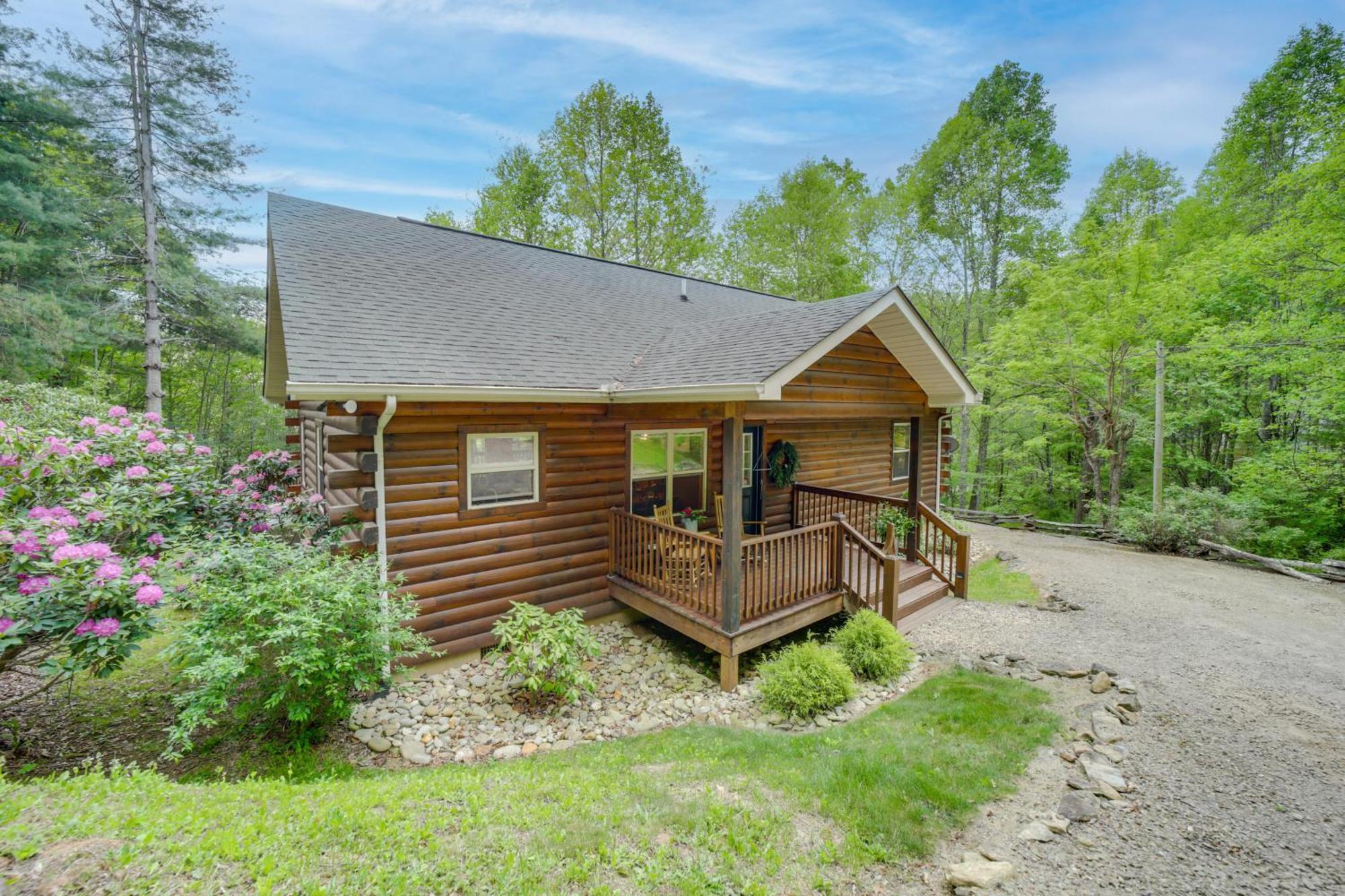 Peaceful Smoky Mountain Cabin With Deck And Fire Pit! وينزفيل، كارولاينا الشمالية المظهر الخارجي الصورة