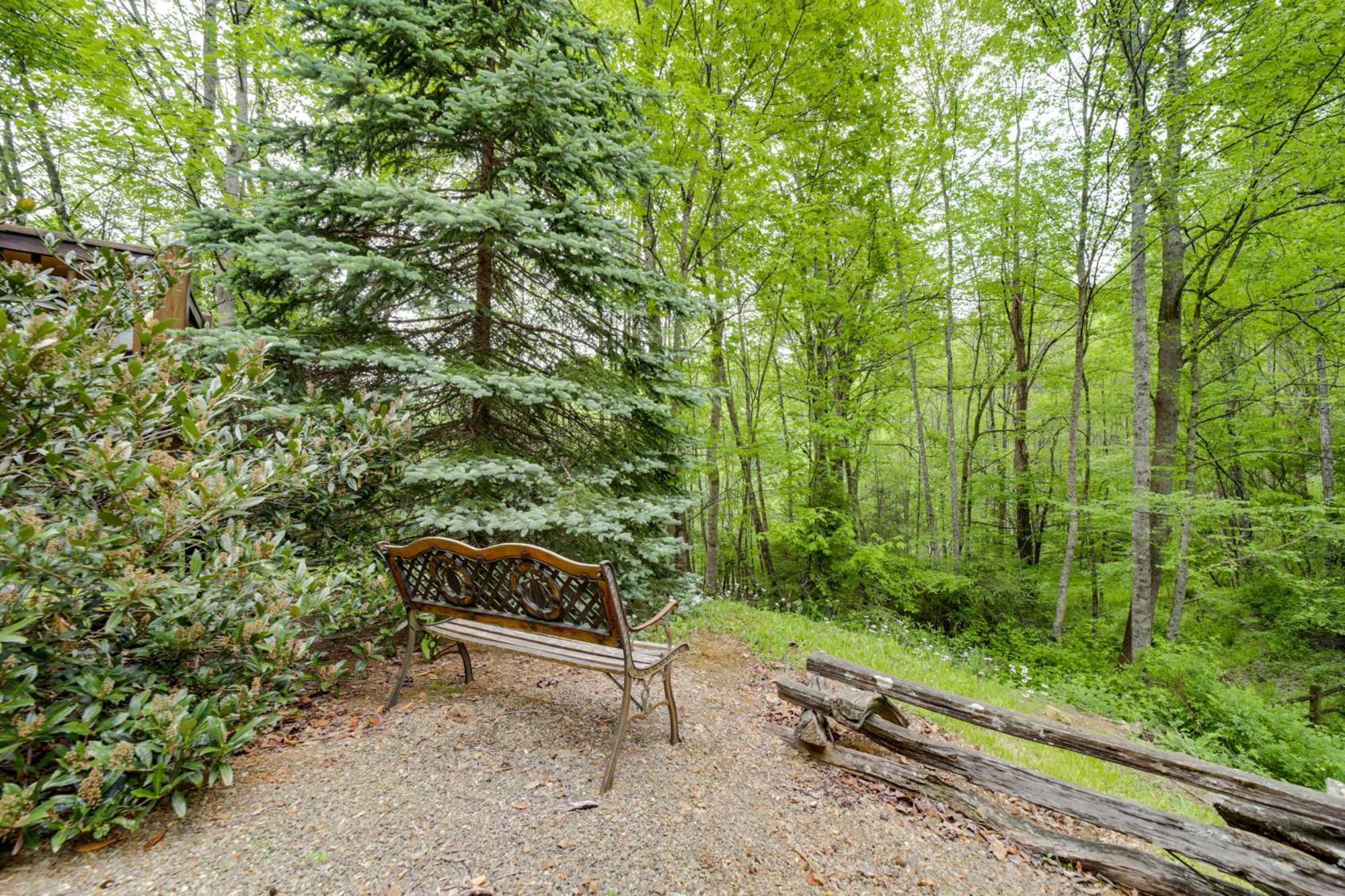 Peaceful Smoky Mountain Cabin With Deck And Fire Pit! وينزفيل، كارولاينا الشمالية المظهر الخارجي الصورة